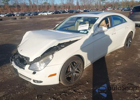 2008 Mercedes-Benz Cls 550 z USA, uszkodzony, nr VIN WDDDJ72X38A121506